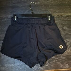 Vuori Shorts